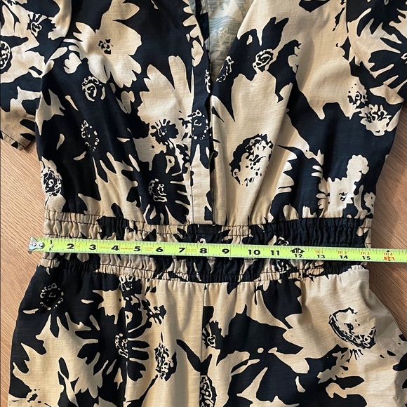 Anthropologie Floral Jumpsuit Black Tan Wide Leg Romper Size M - Picture 10 of 12